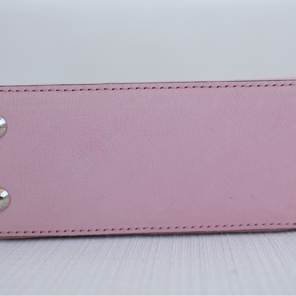 Louis Vuitton Pink Mini Capucine - Picture 11 of 15